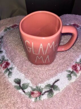 Coral 'GLAM-MA' Ceramic Coffee Mug - Stylish Home Dining Accent